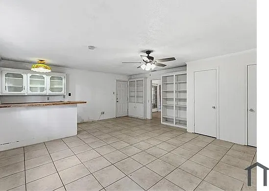 3109 Point East Dr — Photo 1