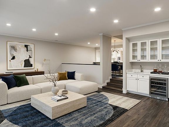 3rd image of 2517 Presidential Way #B