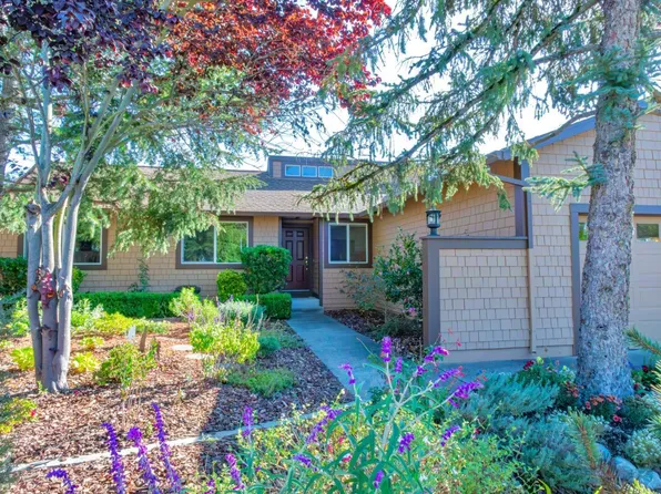 2318 Sean Court, Santa Rosa, CA 95401