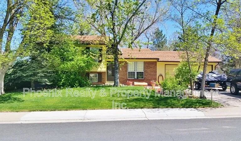 2332 McKinley Ave — Photo 1