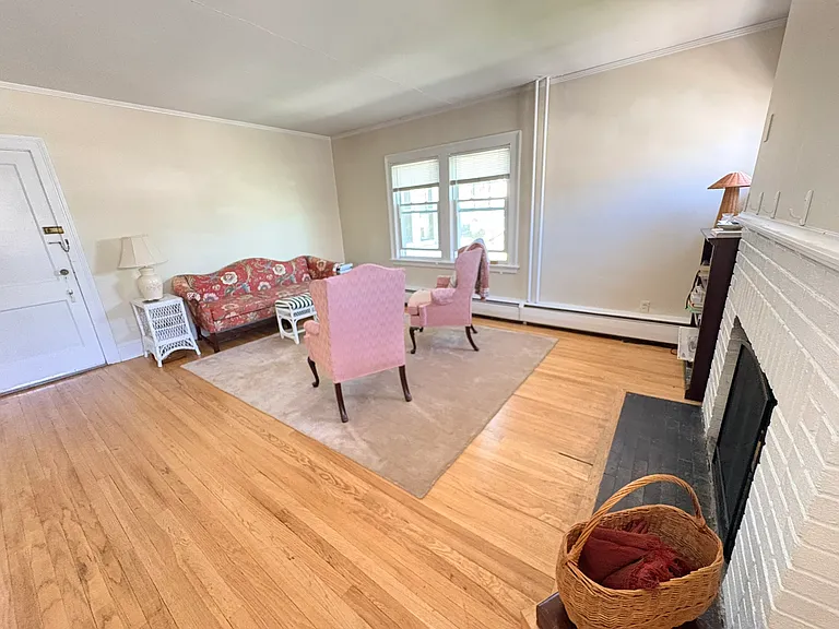 94 Quaker Ln S #2 — Photo 4