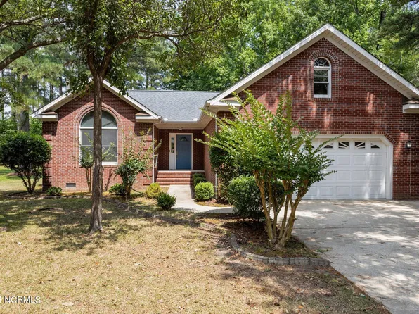 108 Massachusetts Road, New Bern, NC 28562
