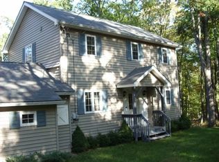 128 Hebula Rd, Milford, PA 18337
