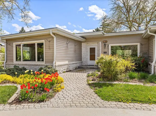 3195 N Mountain View Dr, Boise, ID 83704