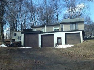 9 Hanna Kurtz Rd, Birdsboro, PA 19508