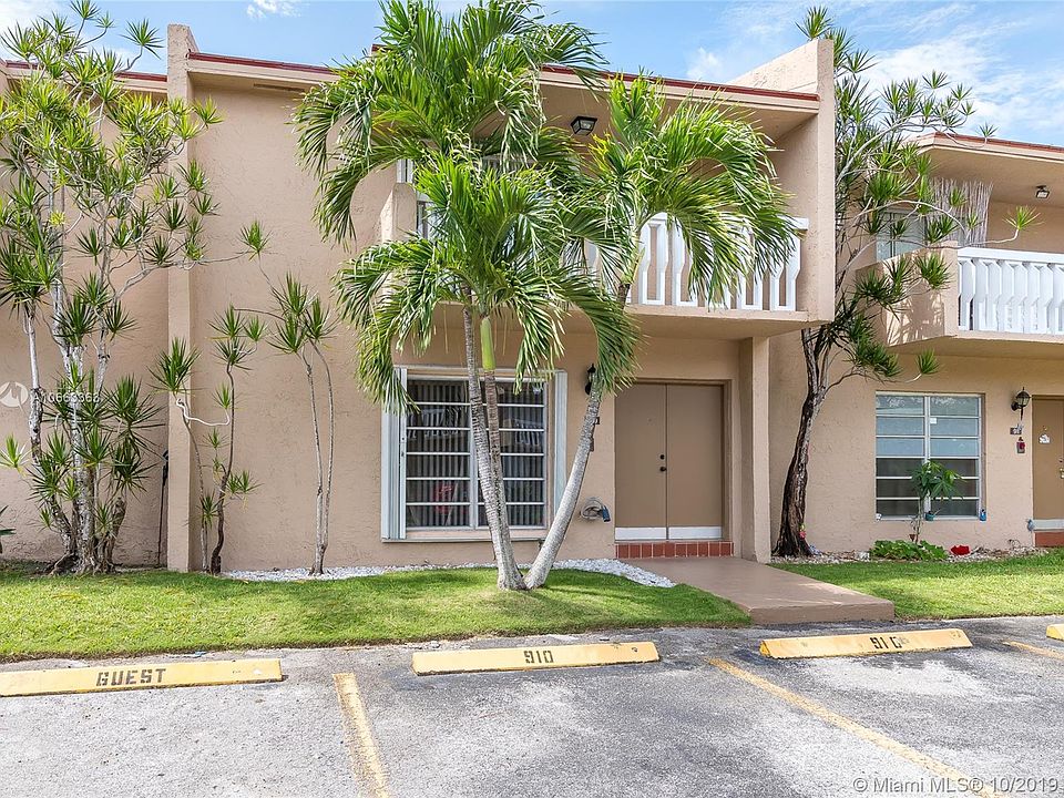 1st image of 17190 SW 94th Ave APT 910