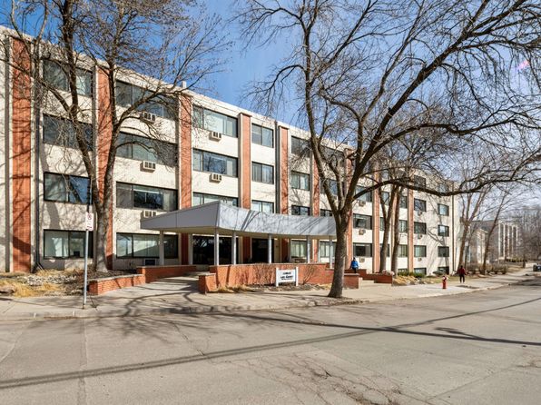 2700 W 44th St APT 302, Minneapolis, MN 55410