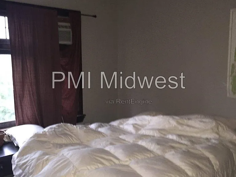 103 E 9th St #32 — Photo 5
