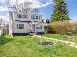13 Gardner Rd, Denville, NJ 07834