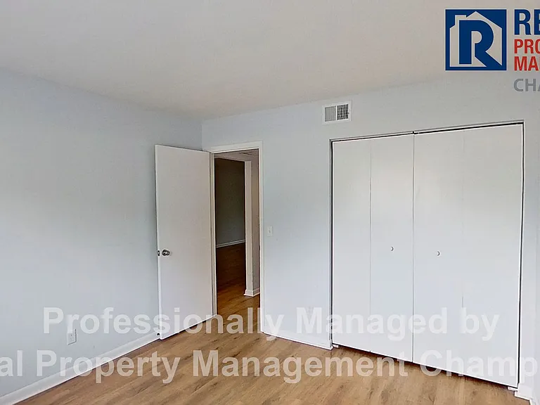 4305 Holly Tree Rd — Photo 12