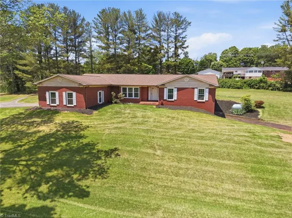 6364 Boone Trl, Millers Creek, NC 28651