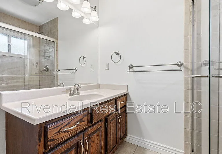 530 Allegheny Dr — Photo 16