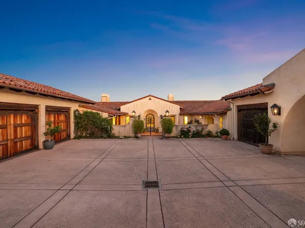 601 Belavida Rd, Monterey, CA 93940