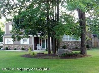 17 Pine Tree Rd, Mountain Top, PA 18707