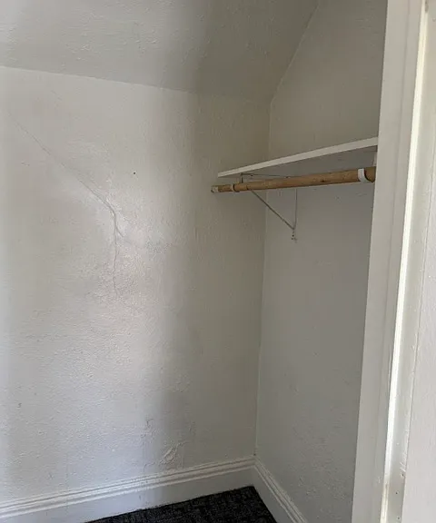 312 1/2 W 11th St #2 — Photo 10