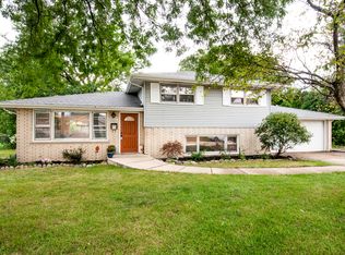 8424 Newland Ave, Burbank, IL