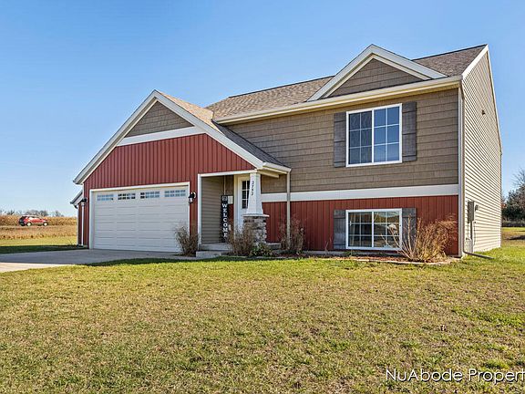 2nd image of 2752 Algen Dr