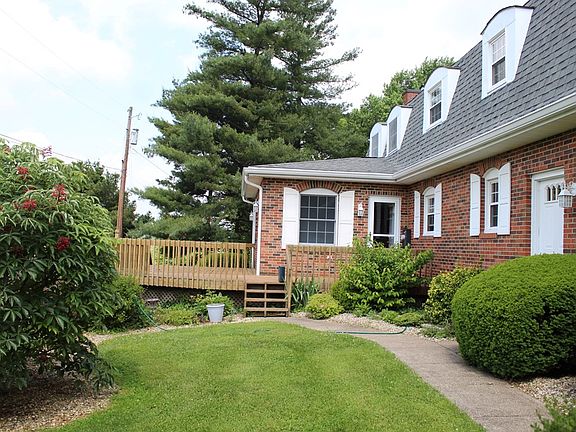 5th image of 1410 Golf Manor Dr