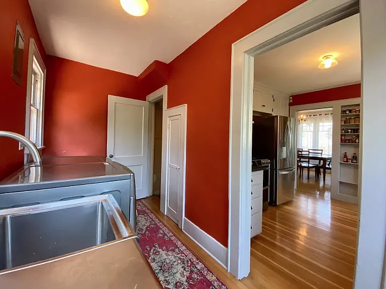 164 W 18th Ave — Photo 24