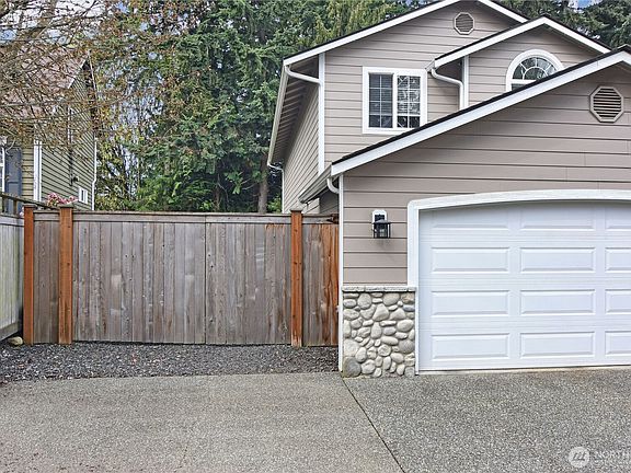 4th image of 12526 54th Drive SE