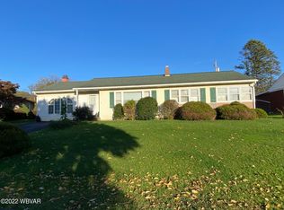4 Magnolia Dr, Lock Haven, PA 17745