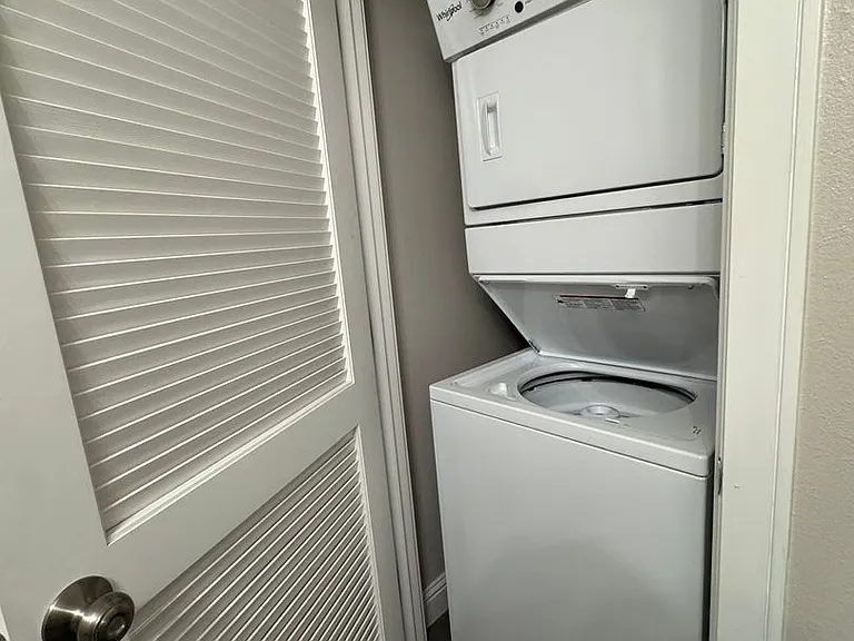 115 Berkeley St — Photo 6