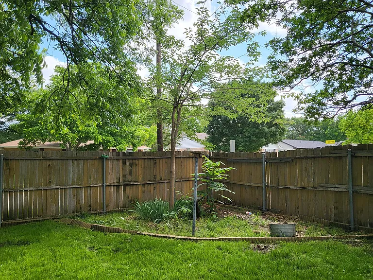 1701 P Ave — Photo 32