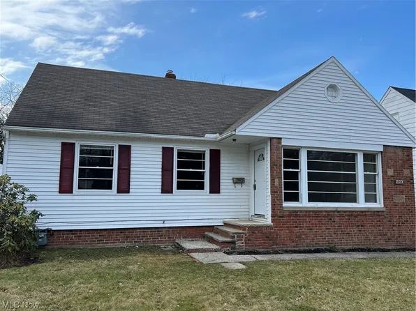 980 Richmond Rd, Lyndhurst, OH 44124