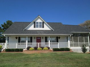 2910 Vaughan Dr, Cumming, GA 30041