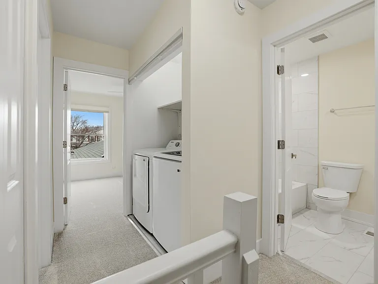 763 Wellington Ave #763 — Photo 13