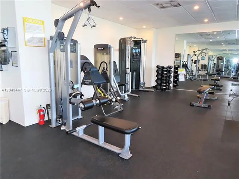 5701 Collins Avenue Cu #1703 — Photo 38