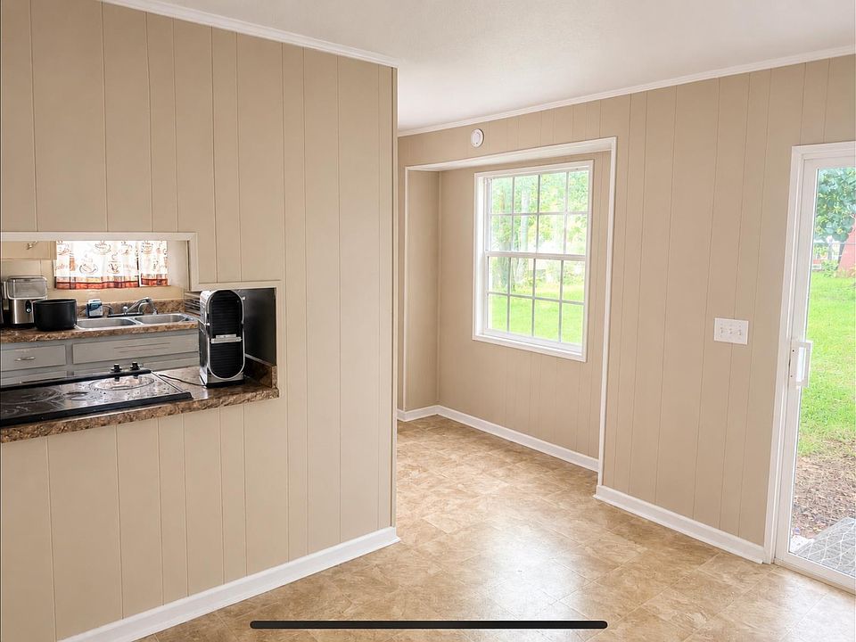 2nd image of 420 21st Ave NE