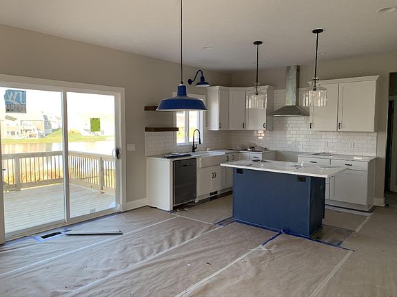 4th image of 1325 Serengeti Ln #112