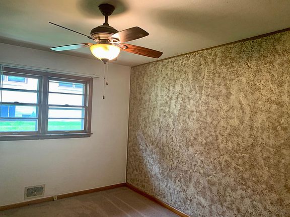 3rd image of 3505 Greenwood Ave