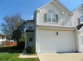 9763 Sugarbush Cir, Olmsted Falls, OH 44138