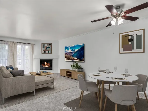 5500 Owensmouth Ave APT 228, Woodland Hills, CA 91367