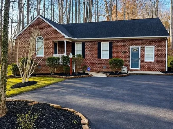 804 Salem Ct, Asheboro, NC 27205