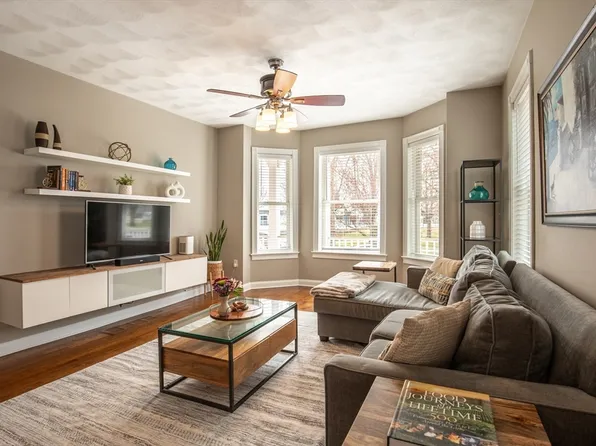 14 Fellsway W #A, Somerville, MA 02145