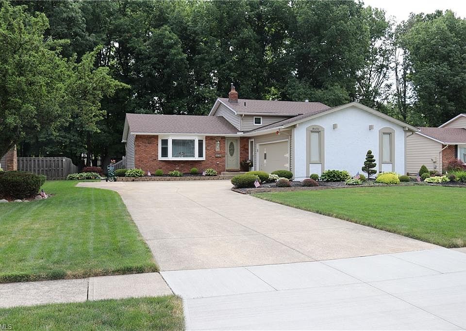 1st image of 8651 Ashwood Dr