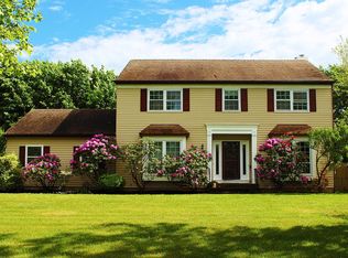 140 Southfield Rd, Baiting Hollow, NY 11933