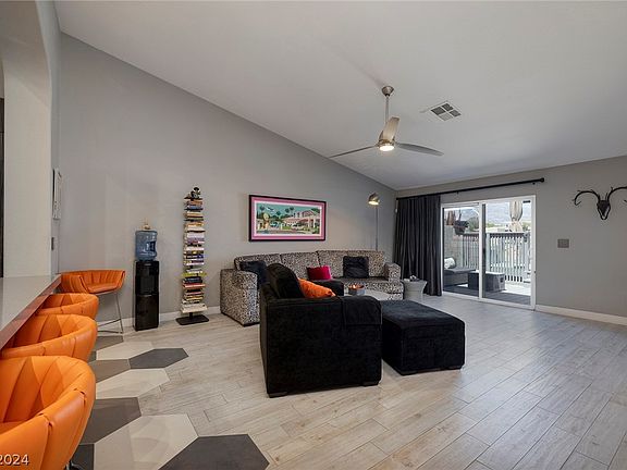 4th image of 10160 Birch Bluff Ln