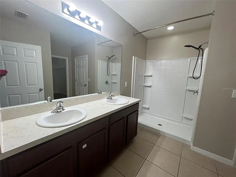 3287 Trentwood Ln — Photo 17