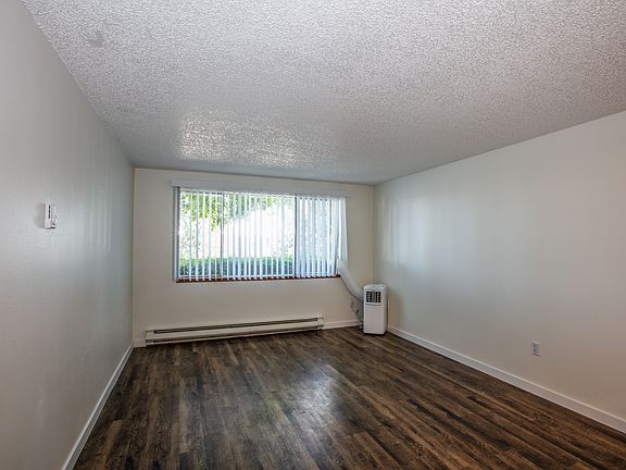 The Broadmoor bedroom