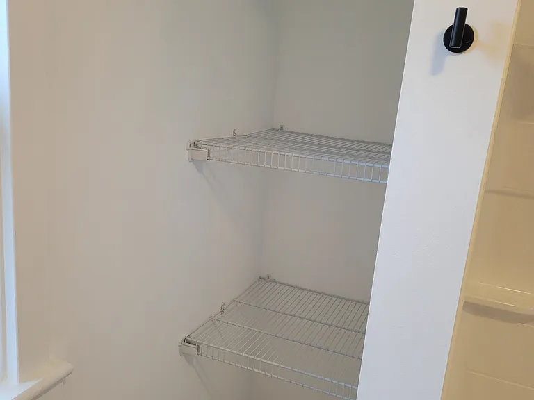 2228 Belmont St #B — Photo 7
