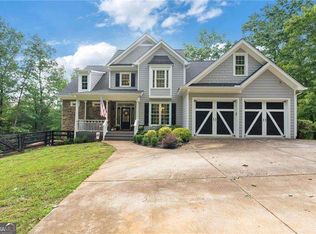 637 Amicalola Dr, Dawsonville, GA