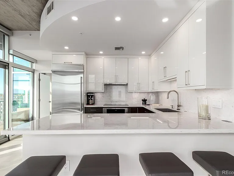 1700 Bassett St #1014 — Photo 1