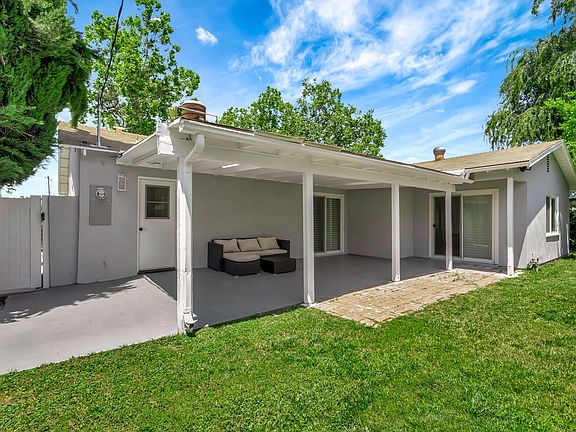 5th image of 23716 Archwood St