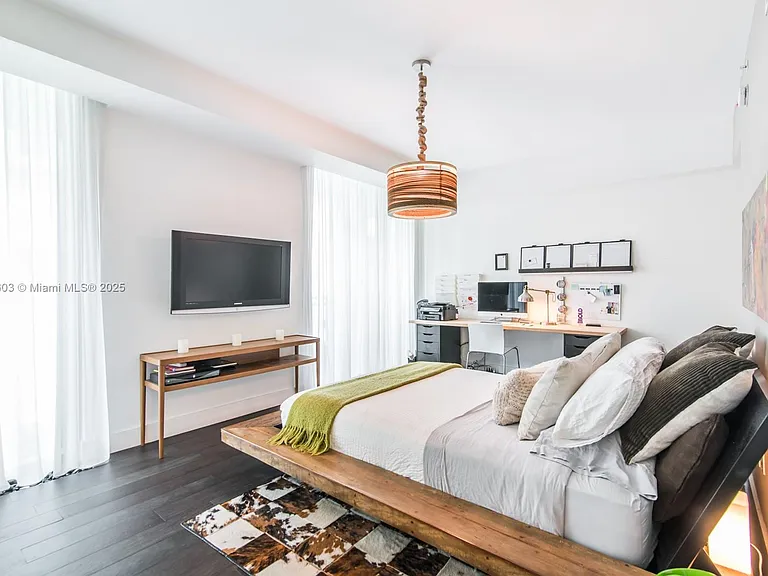 6000 Collins Ave #310 — Photo 11