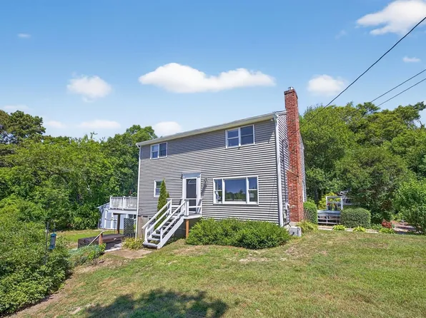 181 Head Of The Bay Rd, Bourne, MA 02532