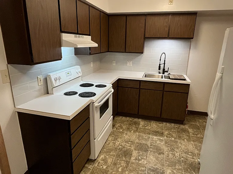 2448 & 2450 Eastlawn Ave #2 — Photo 12